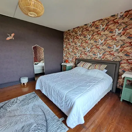 Aux Alouettes 度假居 Landelies