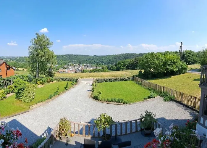 Aux Alouettes בית נופש