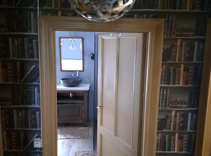 Aux Alouettes בית נופש Landelies