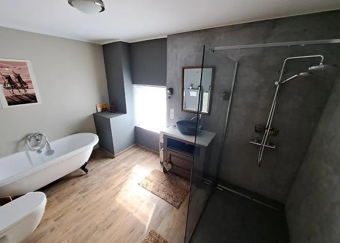 Aux Alouettes בית נופש Landelies